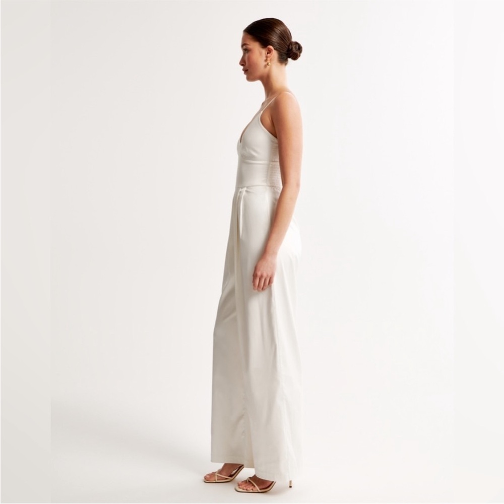 NWT Never Worn Abercrombie Plunge Satin Jumpsuit